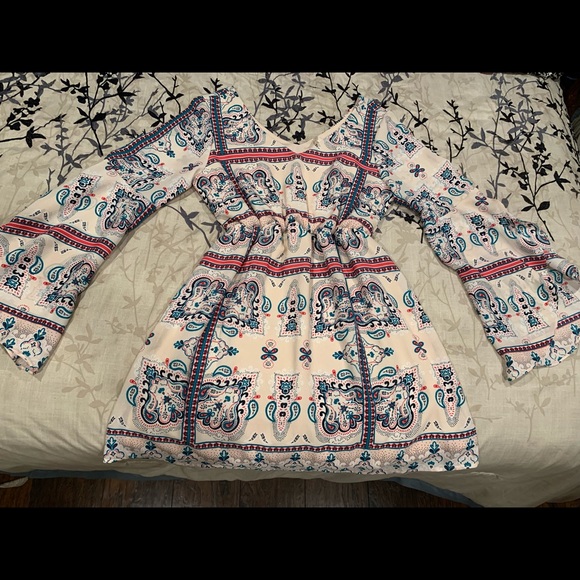 Dress - Picture 1 of 3